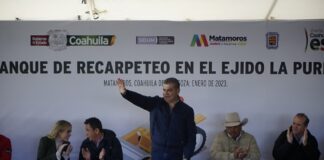 MIGUEL RIQUELME Y MIGUEL RAMÍREZ DAN BANDERAZO A RECARPETEO EN EL EJIDO LA PURÍSIMA, EN MATAMOROS