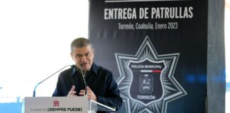 ENTREGAN MIGUEL RIQUELME Y ROMÁN CEPEDA PATRULLAS A LA POLICÍA DE TORREÓN