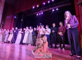 Con Gran Éxito Presentan la Obra de Teatro «Bodas de Sangre» en el Paraninfo del Ateneo Fuente