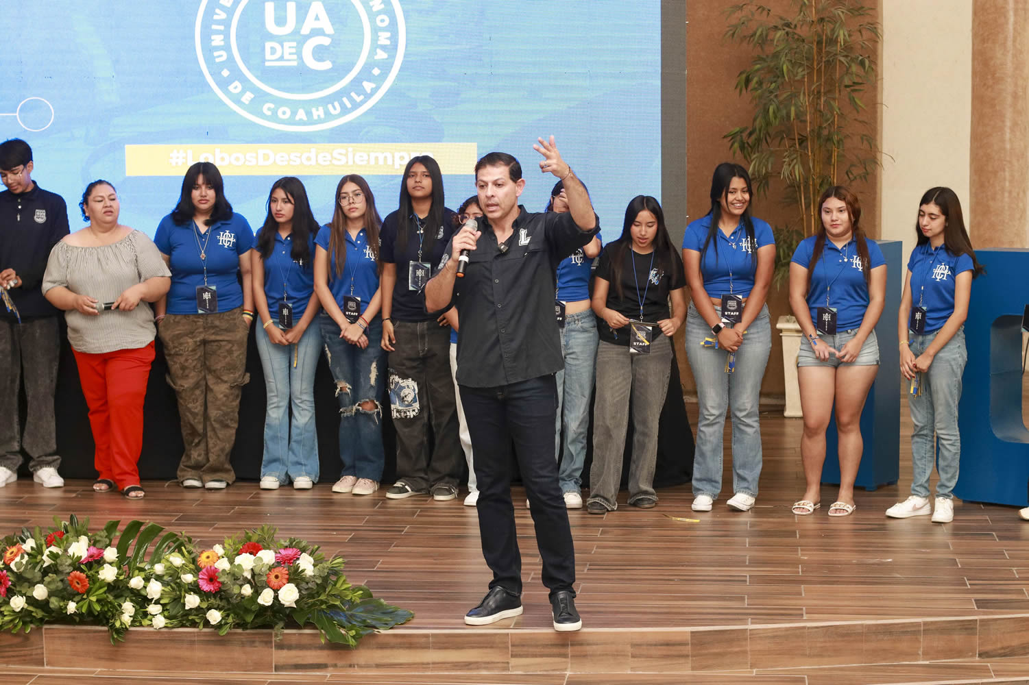 Rector de la UAdeC da la Bienvenida a los Alumnos de Nuevo Ingreso del ...