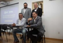 Entrega Rector de la UAdeC Acreditaciones CACECA y Mobiliario a la FCA Monclova