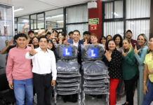 Fortalece UAdeC Infraestructura Educativa con Entrega de Mobiliario al IDEA y a la Preparatoria Número Uno