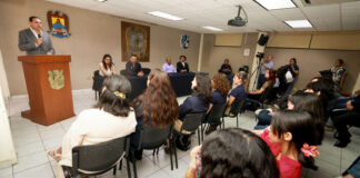 Inaugura Rector de la UAdeC Centro de Cómputo y Toma Protesta a la Sociedad de Alumnos de la Facultad de Trabajo Social US