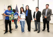 Premia UAdeC a los Ganadores del Commentary Challenge