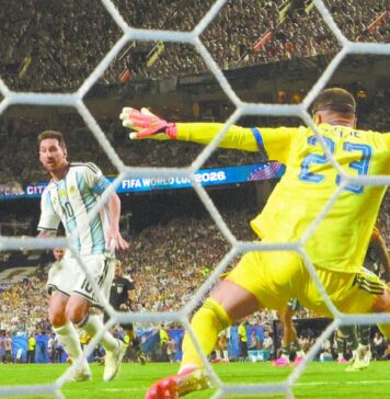 Messi firma doblete histórico y rompe récord de goles en Mundiales