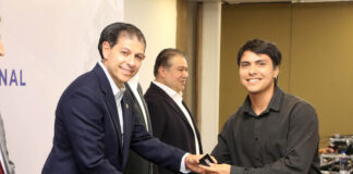 Entrega UAdeC las Becas de Movilidad Estudiantil 2026 “Lobos Internacionales”