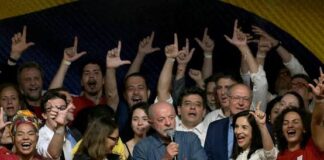 Miles celebran en São Paulo la reelección de Lula da Silva para un cuarto mandato en Brasil